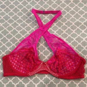 Victoria’s Secret Very Sexy Unlined Lace Halter 34B NWT